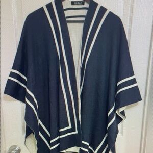 Elegant Black and White Cape